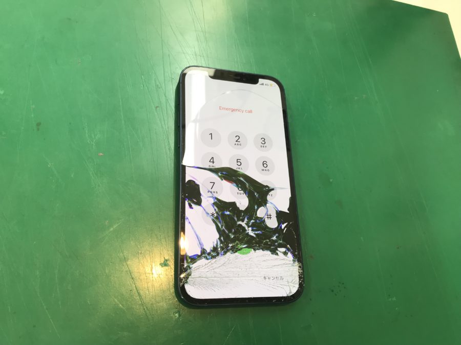 液晶破損してしまったiPhone12も当店にお任せください！即日対応！【スマホ修理工房和光駅前店】