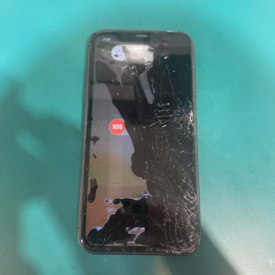 画面割れを解決して快適に！リニューアルオープン後の当店にぜひお任せください！iPhone11（アイフォン）画面交換