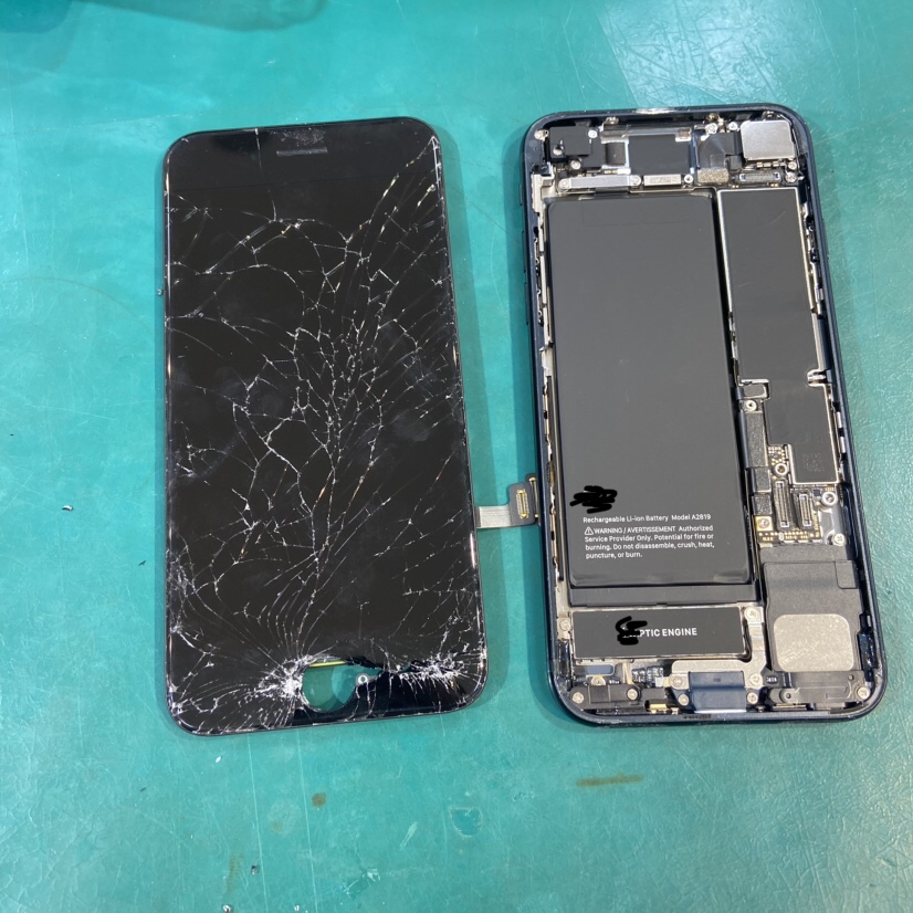 こんな画面も元通り？！　iPhoneSE3（アイフォンエスイースリー）　画面交換【スマホ修理工房ココリア多摩センター店】