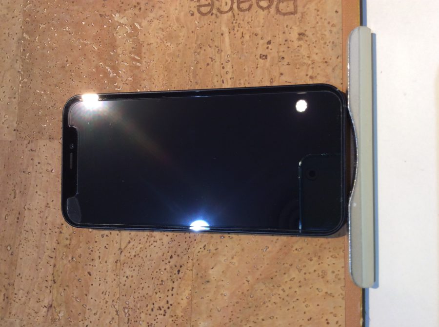 iPhone12mini(アイフォン12ミニ)誤って落としてしまい画面の表示ができなくなった…( ;∀;)そんな時は広島市内最安