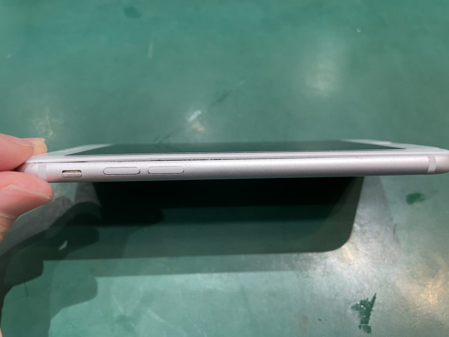 バッテリーが膨張しているiPhone7(アイフォン7)を持っていたら、【スマホ修理工房池袋P‘パルコ店】へ!