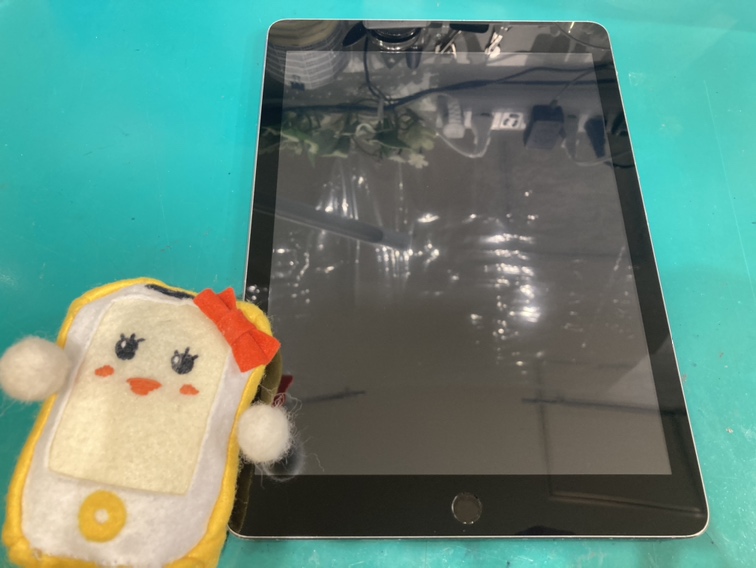 iPad5(アイパッド5)のガラス交換なら、スマホ修理工房新宿ペペ店へどうぞ✨