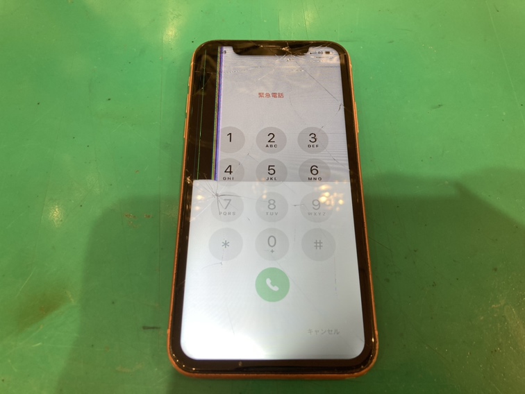 iPhoneXR(アイフォンXR)の画面交換なら最短30分でできます✨【スマホ修理工房新宿ペペ店】