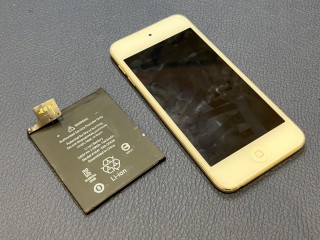 石巻からお持ち込みのiPodtouch(アイポッドタッチ)バッテリー交換を行いました!【スマホ修理工房仙台PARCO2店】