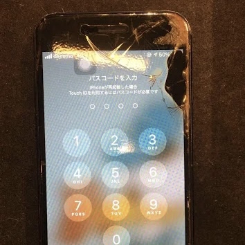ガラス割れと液晶漏れでiPhone7（アイフォン）の画面が見づらい…！スマホ修理工房渋谷店で修理