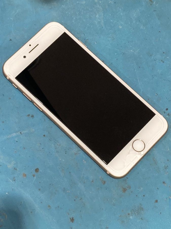 バッテリーが膨張してしまったiPhone8(アイフォンエイト)の修理を承りました！【スマホ修理工房仙台PARCO2店】