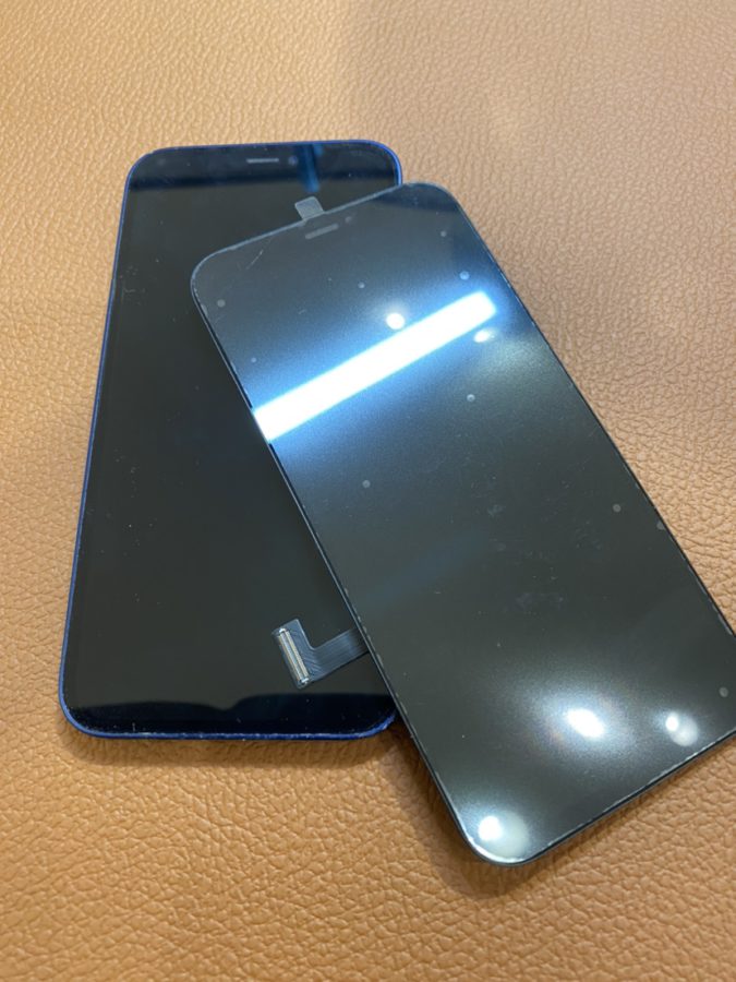 仙台市からお越しのお客様よりiPhone12mini(アイフォン)の画面交換を行いました