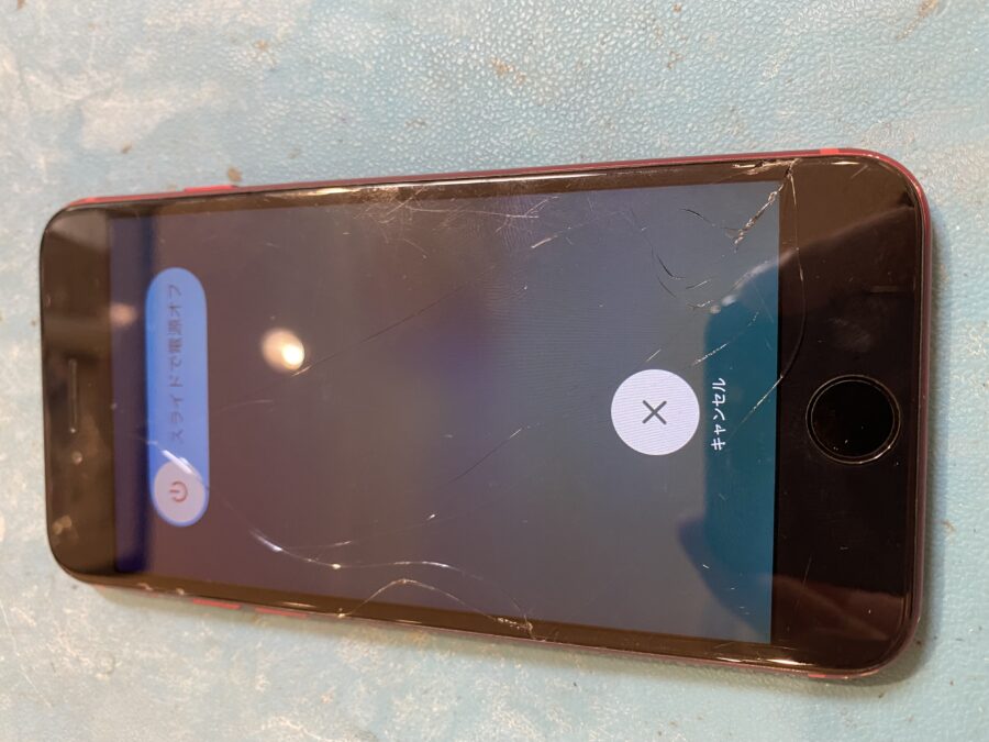 タッチする事が出来なくなってしまったiPhoneSE（アイフォンエスイー）パネルの交換を行いました。