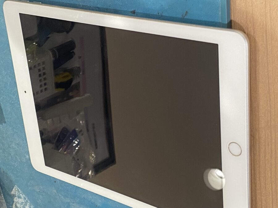 動画の視聴に活用のiPad（アイパッド）バッテリー交換を行いました!【スマホ修理工房仙台PARCO2店】