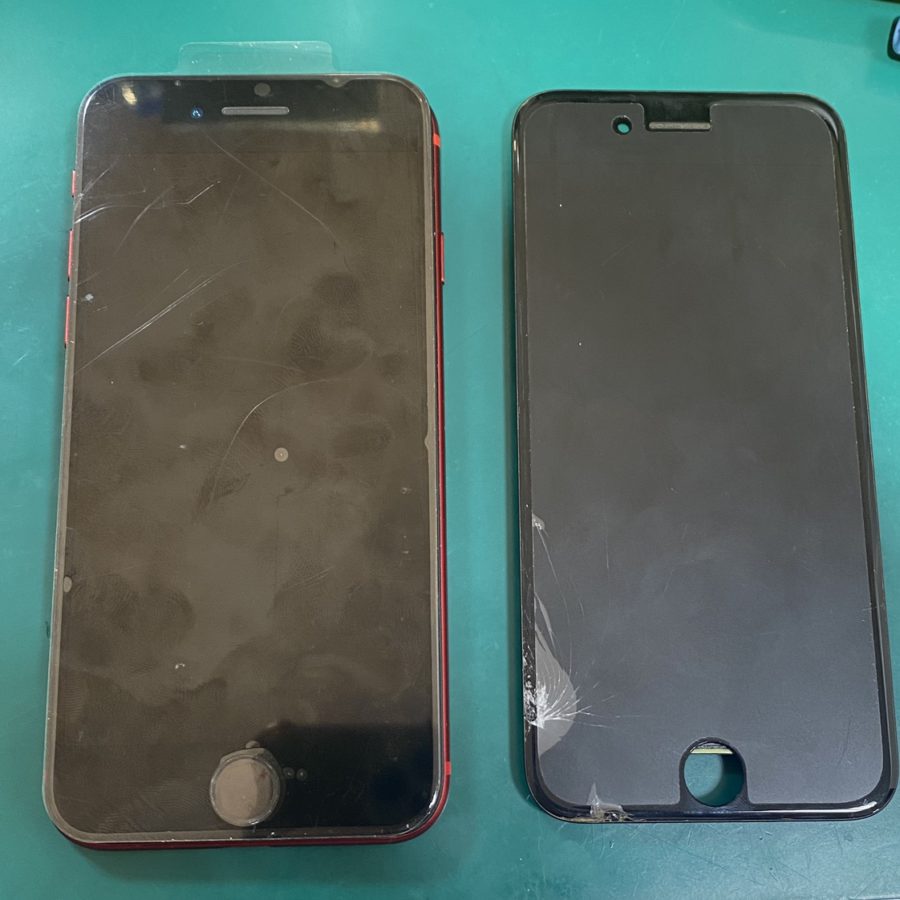 ゴーストタッチ、液晶破損も当店にお任せください♪　アイフォンエスイー第二世代（iPhoneSE2）　画面交換