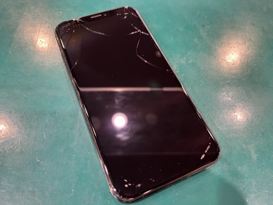 iPhoneX(アイフォン)の画面・バッテリーまとめて交換はスマホ修理工房ペリエ千葉店へ‼
