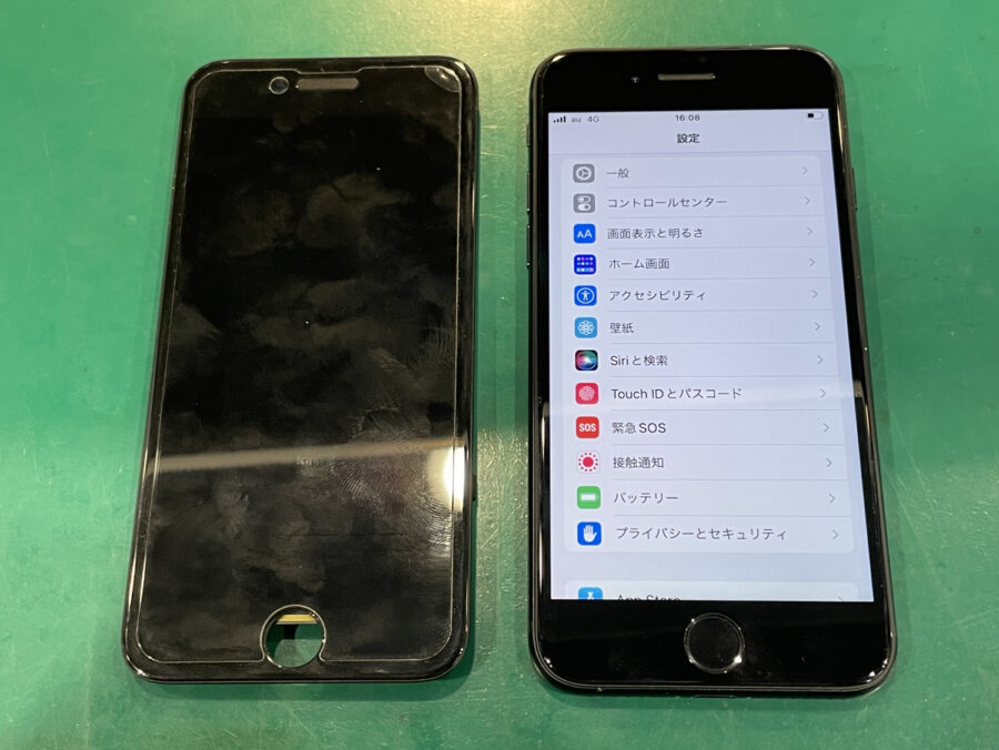 画面が割れていないのに点灯しないiPhoneSE第3世代(アイフォン)、スマホ修理工房ペリエ千葉店の画面交換修理で見事に復