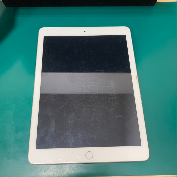 iPad５も出来るんです！！修理ならお任せ！！　iPad５（アイパッド５）　ドック交換　スマホ修理工房ココリア多摩センター
