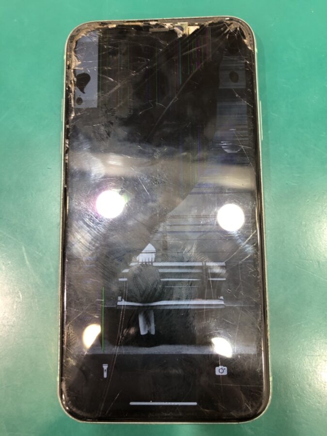 【液晶割れ修理】藤沢市辻堂からお越しのお客様より、iPhone11(アイフォン11)をお持ち込みいただきました！
