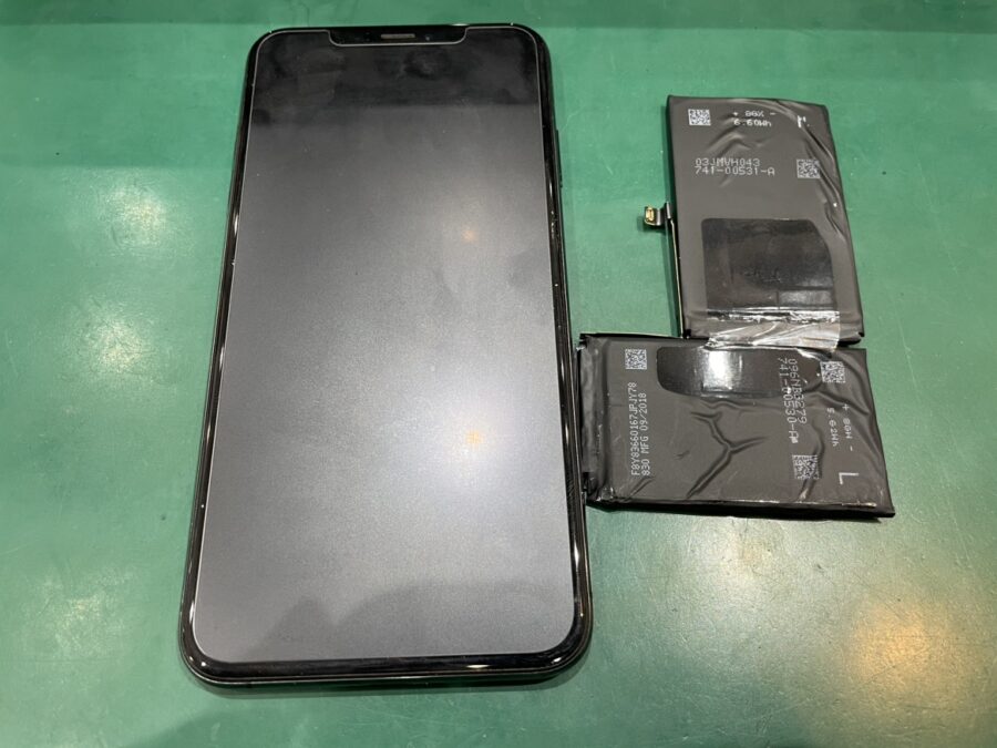 iPhone XS MAX（アイフォンテンエスマックス）のバッテリー交換でしたら、【スマホ修理工房池袋P‘パルコ店】へ！