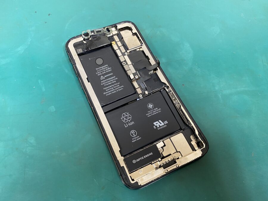iPhoneX(アイフォン)えっ!?こんな状態でも??画面がなくたって治ります！【スマホ修理工房西大島店】
