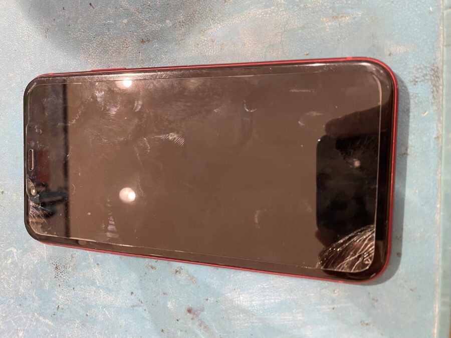 映像が映らないiPhone11（アイフォンイレブン）の修理を行いました!スマホ修理工房仙台PARCO2店】