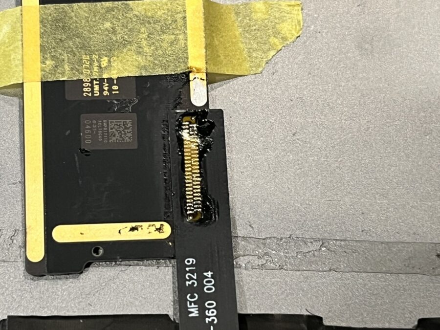 充電接触の悪いiPad7(アイパッド)のコネクタ交換はスマホ修理工房ペリエ千葉店で最短翌日OK!