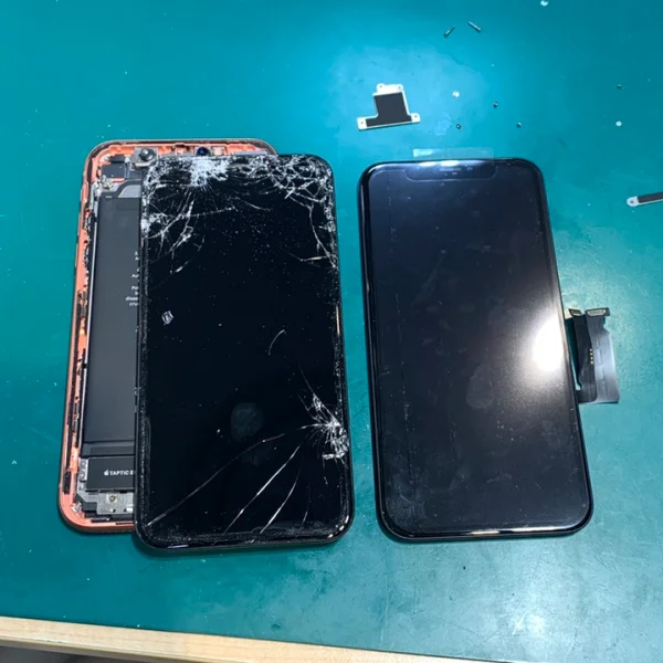 当店ならデータそのままでご修理が可能です！iPhone11（アイフォン）画面交換修理
