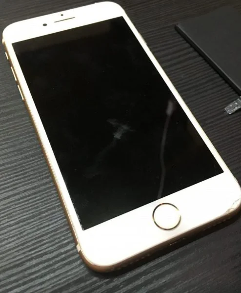 iPhone7（アイフォン）の電源が入らなくても諦めずにスマホ修理工房渋谷店へお持ち込みください！