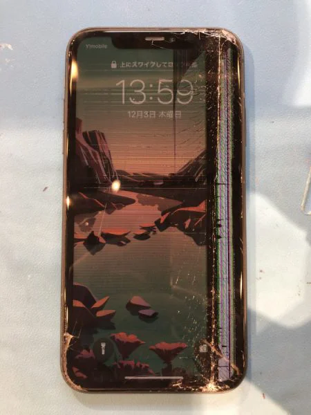 ガラス割れした上に液晶に線が、、、でも大丈夫！そんなiPhone11（アイフォン）もスマホ修理工房渋谷店なら修理出来ます！