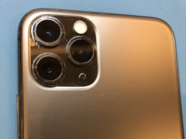 ピントが合わなくなったiPhone11Pro（アイフォン）のアウトカメラはスマホ修理工房渋谷店で新しいものに交換!