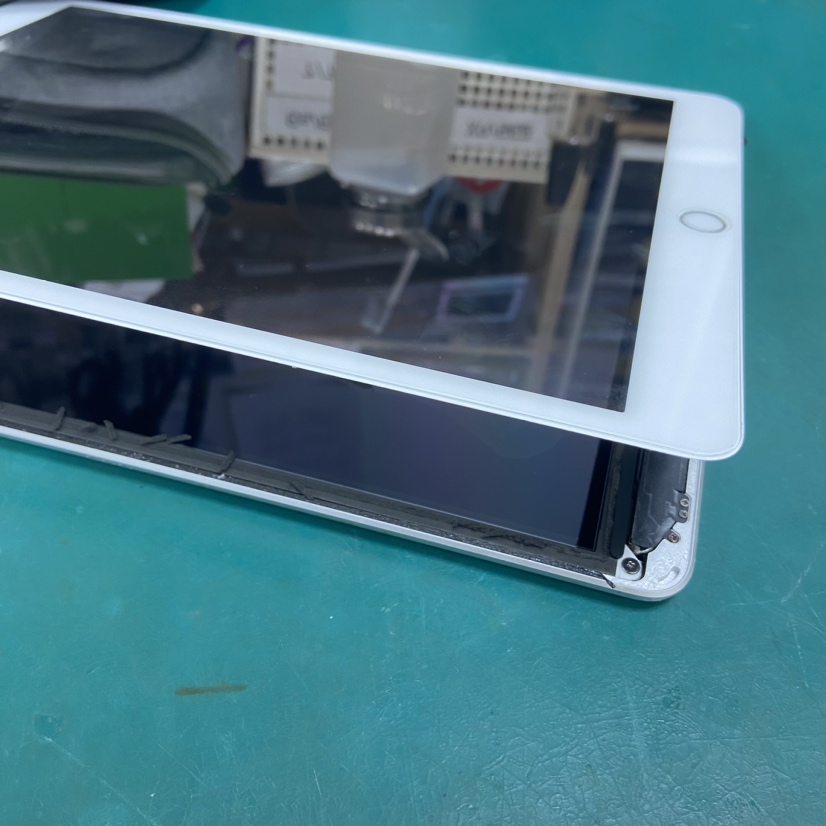 iPadも即日修理できます！iPad7　画面交換【スマホ修理工房ココリア多摩センター店】
