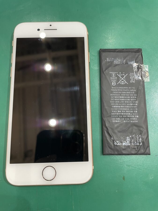 iPhone8（アイフォン8）の電源がすぐに落ちてしまう！そんなときは、【スマホ修理工房池袋P‘パルコ店】へ！