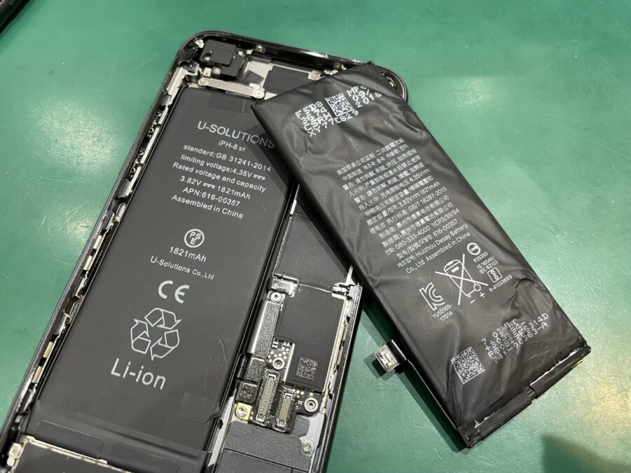iPhone8(アイフォン8)の電源が勝手に落ちる…もしかしたらバッテリー膨張かも⁉【スマホ修理工房池袋P’パルコ店】