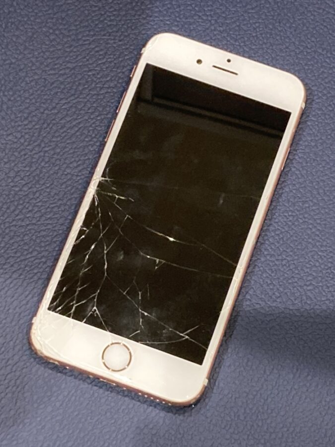 画面割れ！iPhone6Sの修理を承りました！【スマホ修理工房仙台PARCO2店】