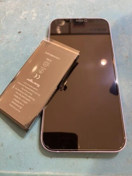 仙台市からお越しのお客様よりiPhone12（アイフォン）のバッテリー交換を行いました!