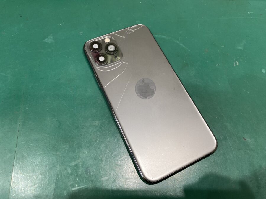 iPhone11Pro(あいふぉん)ソトアソビをしていて水没！夏間近のこの時期は水没、熱中症にご注意ください！