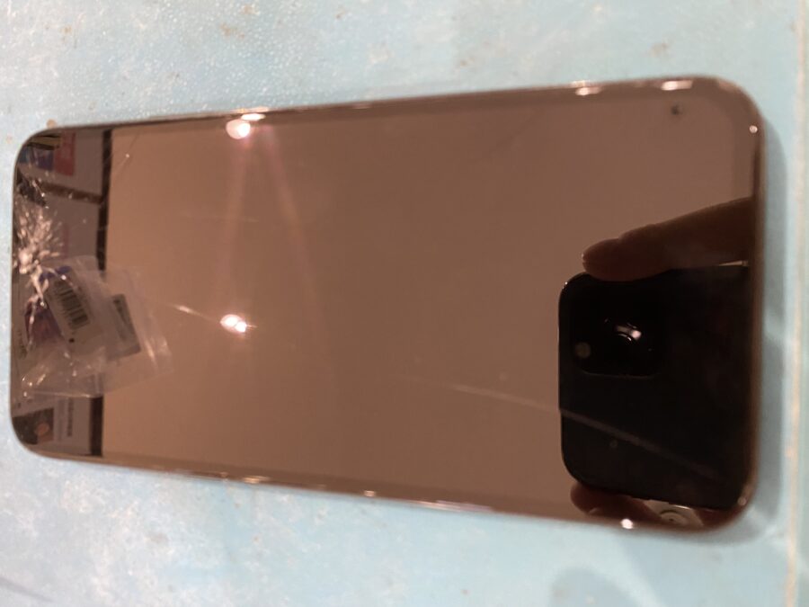 宮城野区よりガラス割れの激しいiPhoneX（アイフォンテン）をお持ち込み頂きました!【スマホ修理工房仙台PARCO2店】