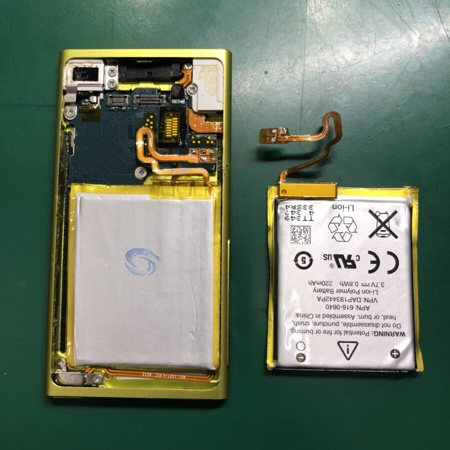 iPod nano7（アイポッドナノ 第７世代）のバッテリー交換！最短即日【スマホ修理工房池袋P‘パルコ店】へ！