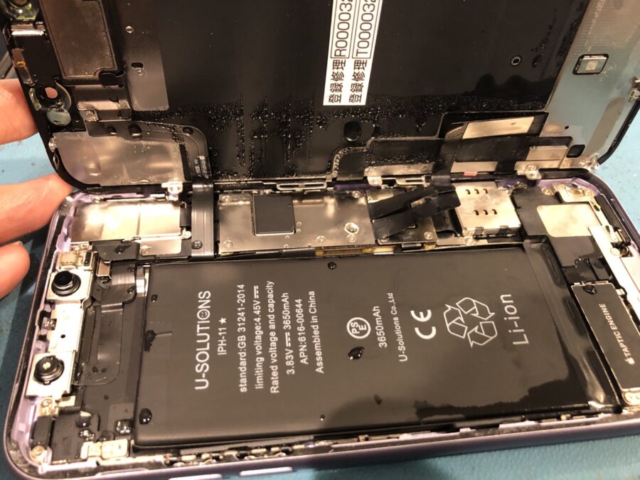 夏だ！海だ！水没だ！iPhone11（アイフォン）が水没してしまったら、すぐにスマホ修理工房渋谷店へお持ち込みください！