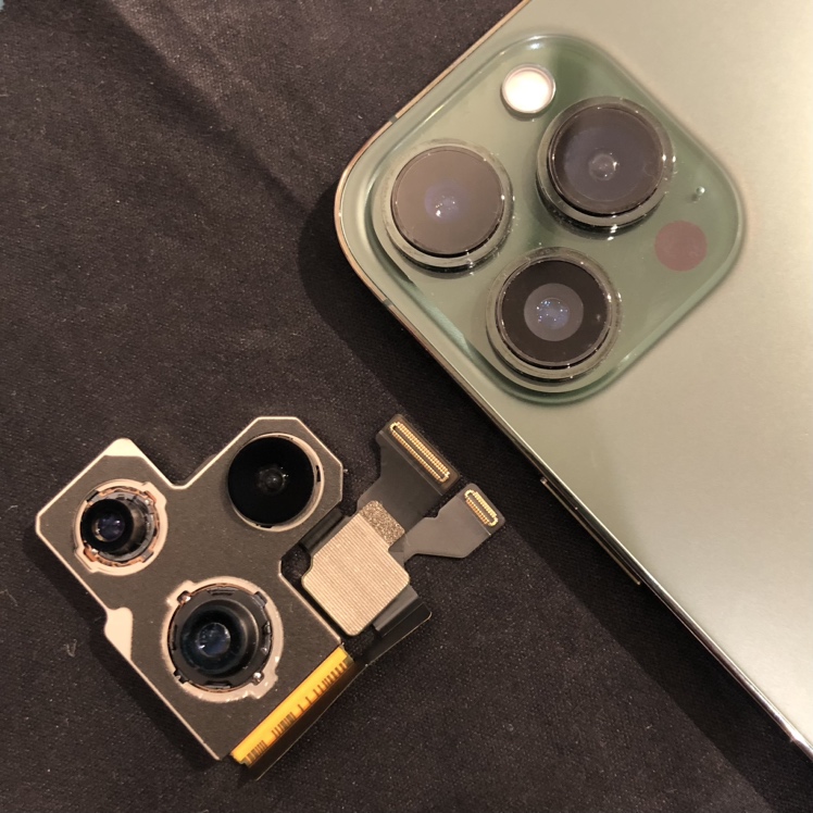 iPhone13Pro（アイフォン）のアウトカメラを起動しても何も映らない！？スマホ修理工房渋谷店でカメラを新しく！