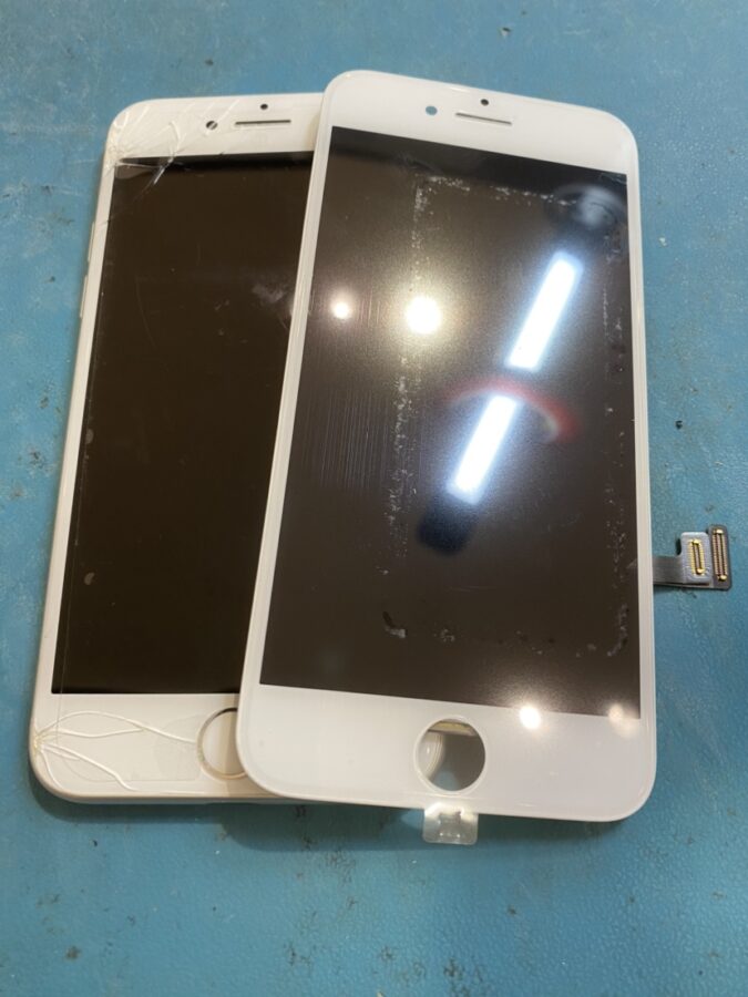 仙台市若林区からお越しのお客様よりiPhone8（アイフォン）画面交換承りました！！【スマホ修理工房仙台PARCO2店】