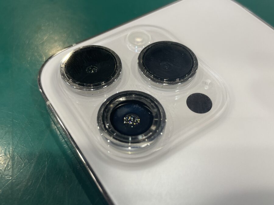 iPhone14Pro(アイフォン)のアウトカメラガラスレンズ交換をしました！スマホ修理工房ペリエ千葉店なら最短30分でお