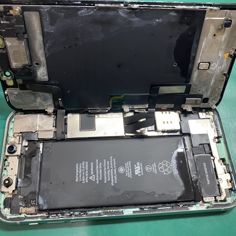 iPhoneX（アイフォンX）を海水に落としてしまった！水没の復旧は【スマホ修理工房池袋P‘パルコ店】へ！