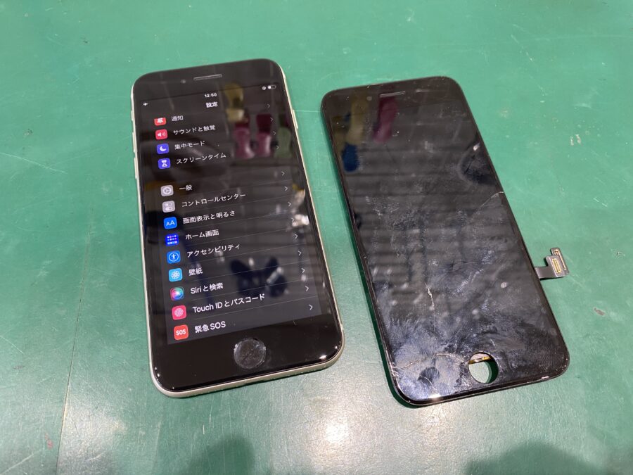 iPhoneSE（第3世代）画面のタッチが効かないなどの故障なら画面交換で直りますよ！【スマホ修理工房西大島店】へ