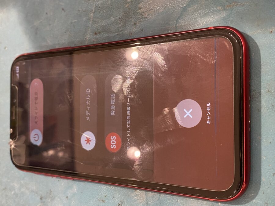 時間差で液晶不良が起こってしまったiPhoneXR(アイフォンテンアール)修理対応を行わせて頂きました