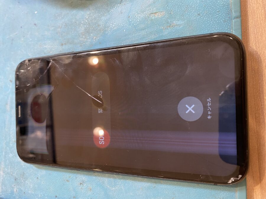 液晶漏れや画面の割れがあるiPhone11(アイフォンイレブン)修理を行いました!【スマホ修理工房仙台PARCO2店】