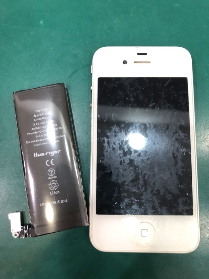 【iPhone4　起動できない、バッテリー交換修理】茅ヶ崎市からお越しのお客様より、iPhone4(アイフォン4)をお持ち込みい