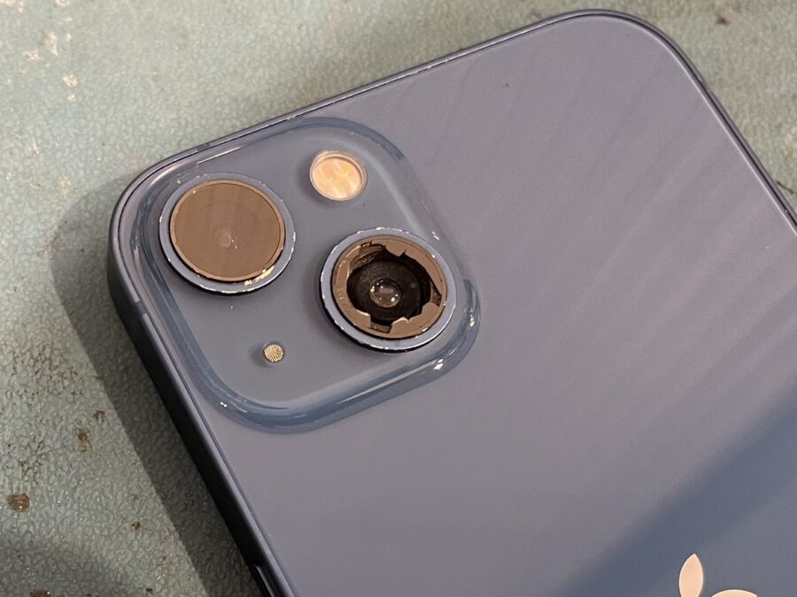 そのままにしておくのは危険！？iPhone13（アイフォン）のカメラレンズ割れはスマホ修理工房渋谷店ですぐに修理しましょう