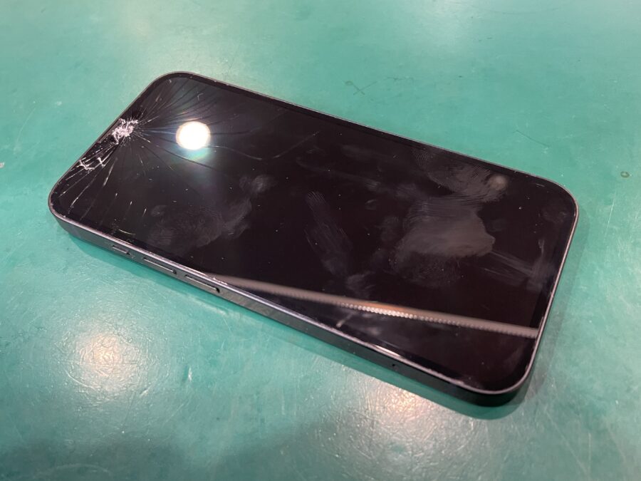 iPhone14（あいふぉん）の画面修理は千葉駅直結のスマホ修理工房ペリエ千葉店へ！