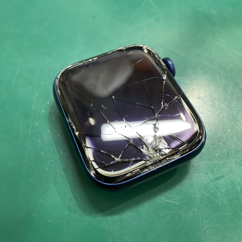 AppleWatch series6（アップルウォッチ　シリーズ6）の画面修理は最短即日で返却OK！！【スマホ修理工房池袋店】
