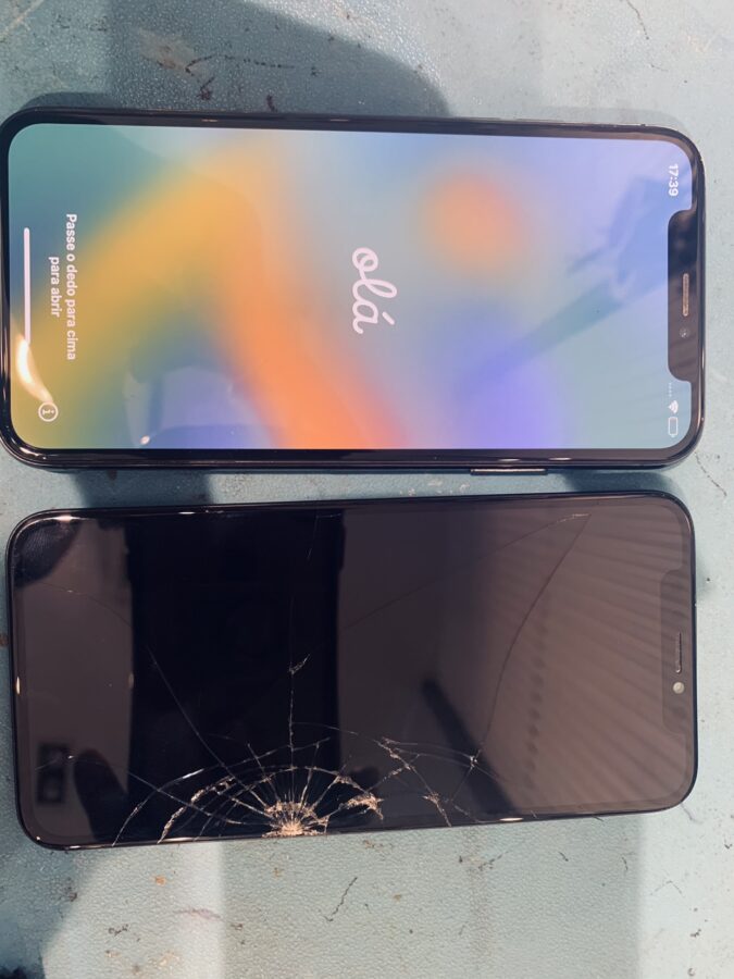 画面割れしたiPhoneXS（アイフォン）だって、スマホ修理工房渋谷店ですぐにキレイに修理できちゃいます♪