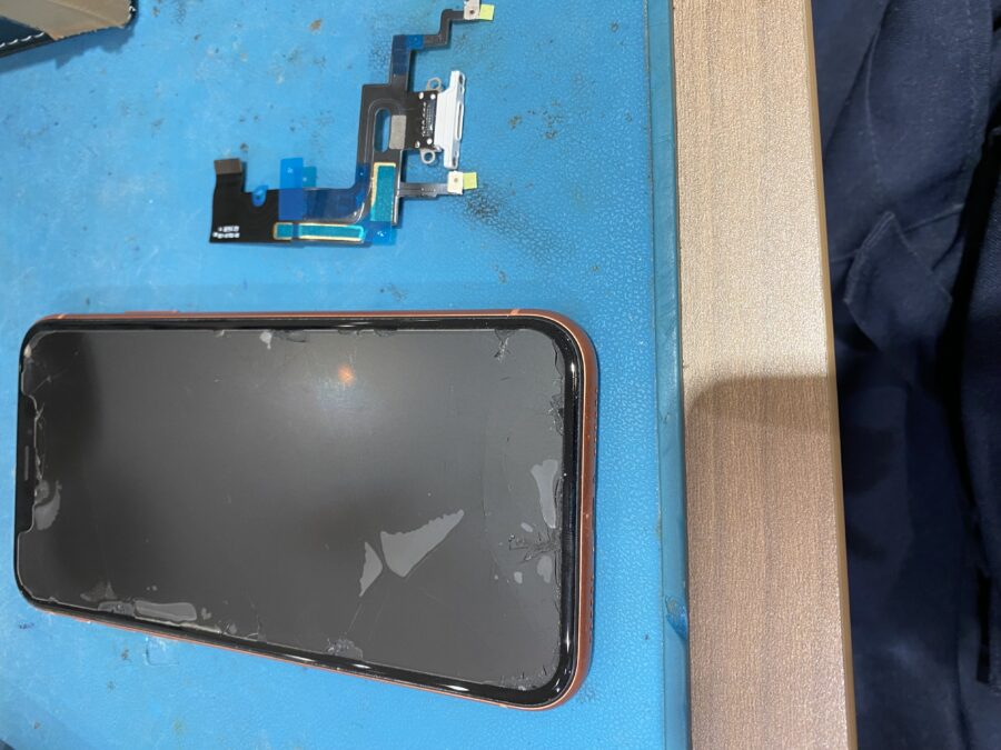 電気が貯められないiPhoneXR(アイフォンテンアール)修理を行いました!【スマホ修理工房仙台PARCO2店】