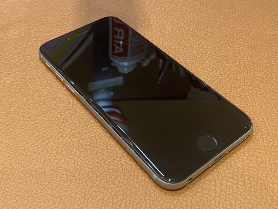 知らぬ間に浮いてきてしまったiPhone6(アイフォンシックス)修理を行いました!【スマホ修理工房仙台PARCO2店】