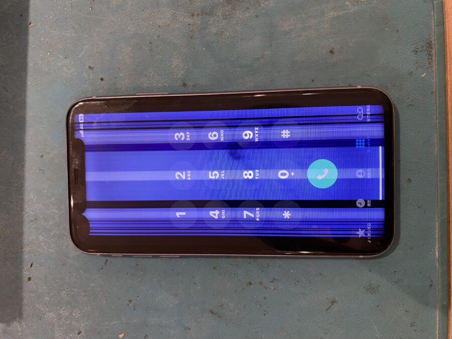 パネルに様々な問題が出ているiPhone11(アイフォンイレブン)の修理を行いました!【スマホ修理工房仙台PARCO2店】